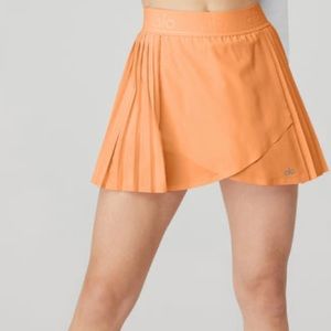 New With Tags Alo Yoga Aces Tennis Skirt - Cantelope